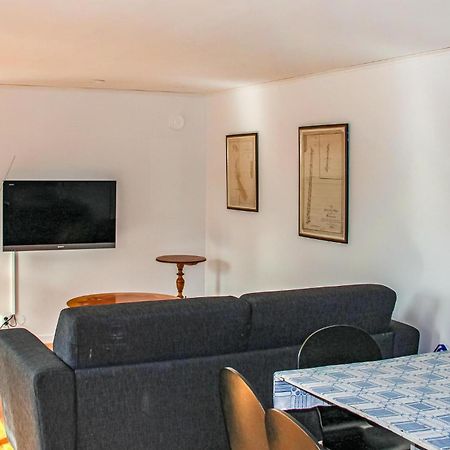 1 Bedroom Lovely Home In Sturkoe Bredavik  外观 照片